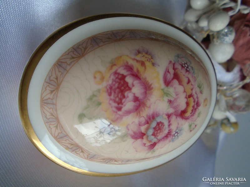 Royal doulton england darjeeling small floral bonbonier, ring holder.