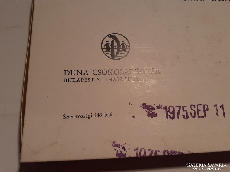 Régi bonbonos doboz Rózsa desszert 1975 Duna Csokoládégyár papírdoboz