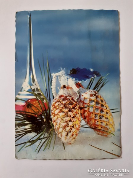 Retro képeslap régi fotó levelezőlap karácsonyfadíszekkel toboz