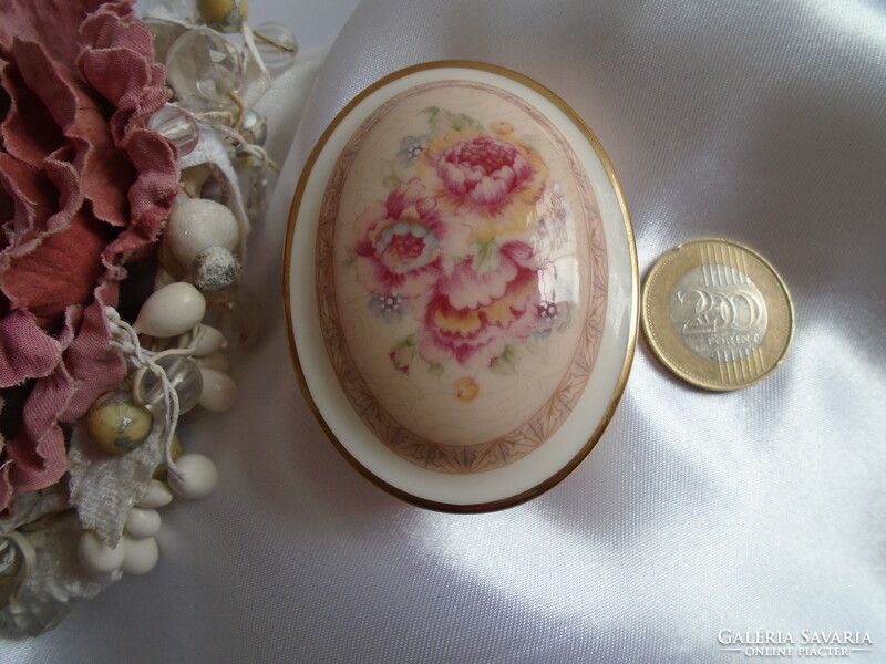 Royal doulton england darjeeling small floral bonbonier, ring holder.