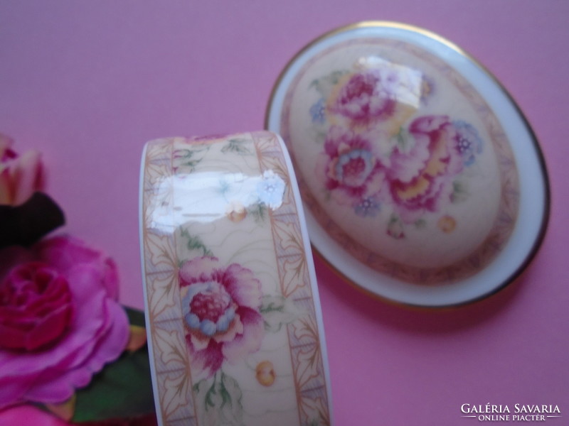 Royal doulton england darjeeling small floral bonbonier, ring holder.