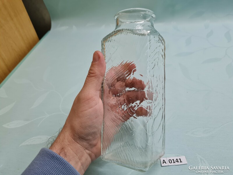 A0141 Dombornyomott italos üveg 20,5 cm 1500 ft + posta előre utalással.