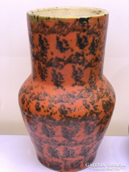 3 ceramic vases