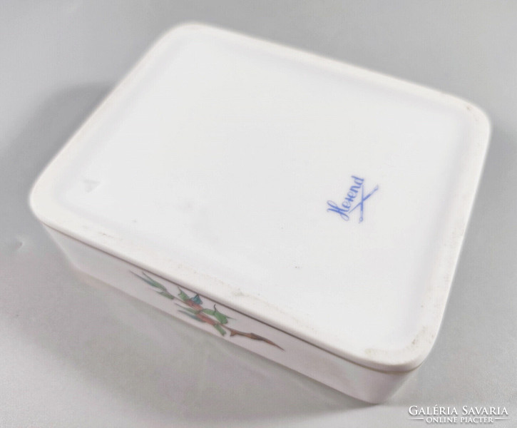 Herend, box with rosehip Hecsedli pattern, hand-painted porcelain, flawless! (J322)