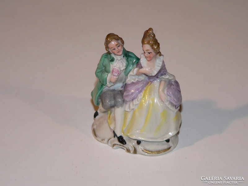 Wagner&Apfel porcelán figura, XX.szd első feléből olcsón eladó