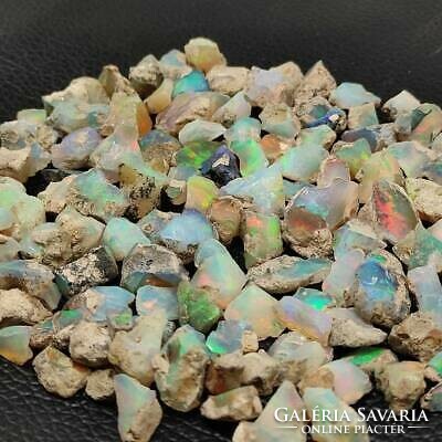 50 Ct. Natural raw Ethiopian noble opal