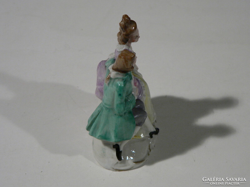 Wagner&Apfel porcelán figura, XX.szd első feléből olcsón eladó