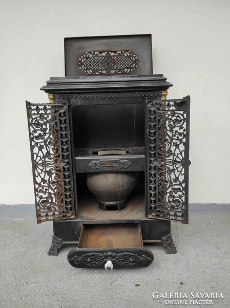 Antique iron stove elegant large iron with engraved cast iron decoration 615 6562