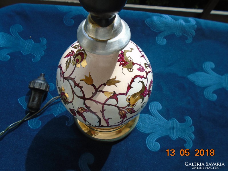 Secession oriental-inspired gold tendril flower pattern hand-painted porcelain table lamp