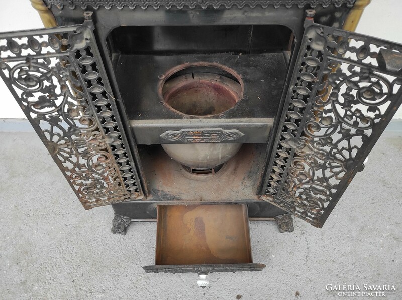 Antique iron stove elegant large iron with engraved cast iron decoration 615 6562