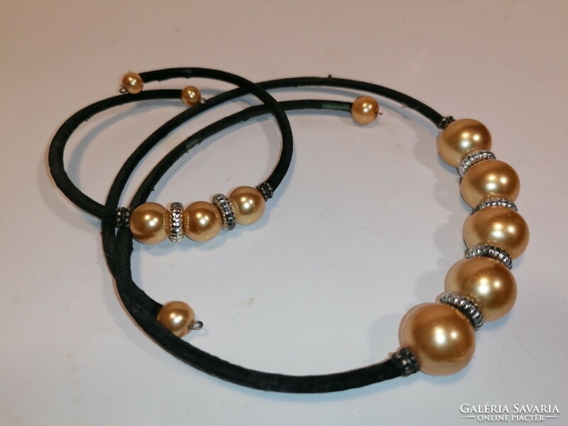 Gold color Tekla bead set (795)
