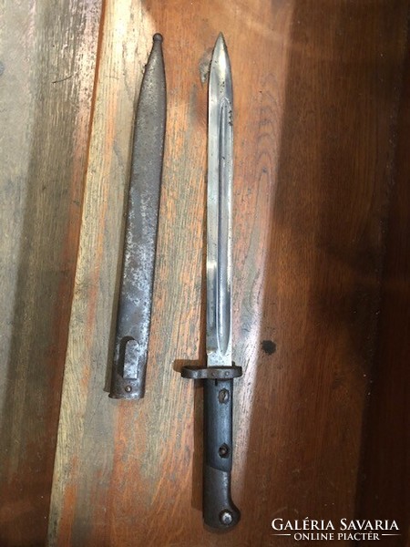 Police bayonet, in very good condition, with sheath, for collectors.