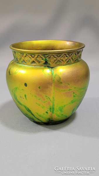 Old Zsolnay eosin-glazed pot