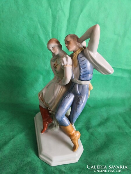 Dancing couple from Herend, first class porcelain