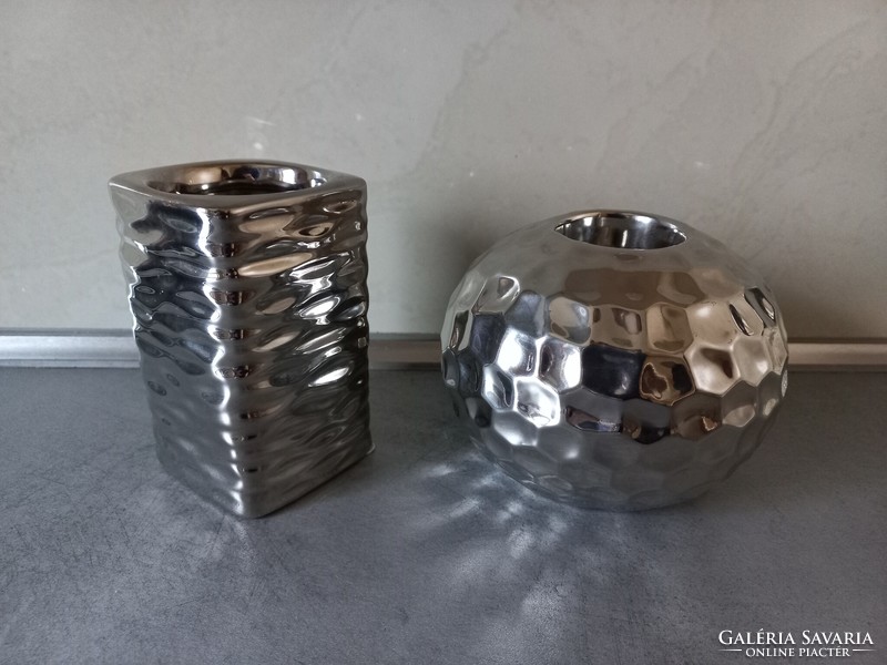 Silver-colored honeycomb pattern candle holder