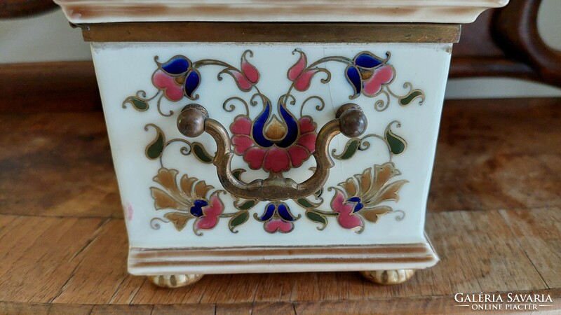 Zsolnay family sealed jewelry box