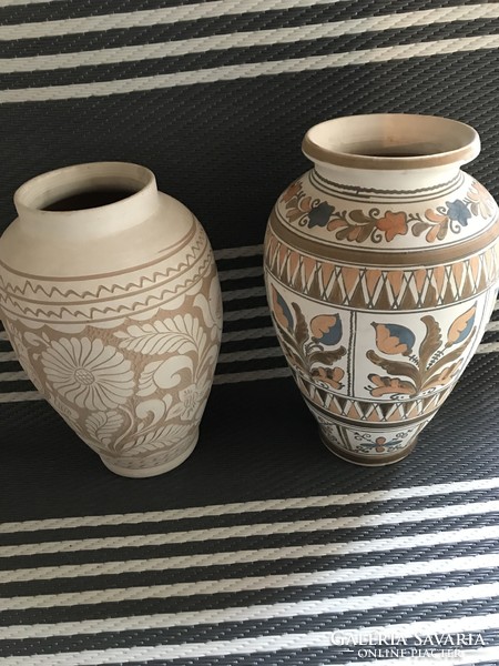 There is 1 Korondi vase and it is clear