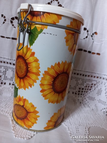 Retro sunflower metal container