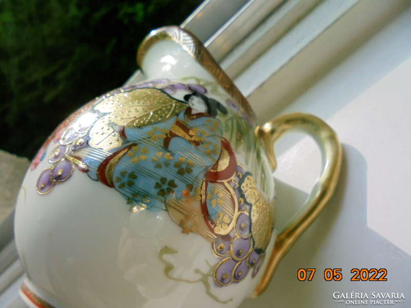 Gold Enamel Hand Painted Mythical Giant Kyoho Grape Pattern and Life Portrait Japanese Cream Spout