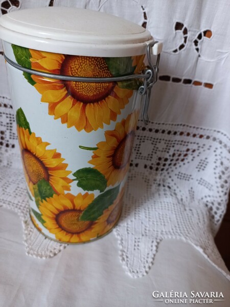 Retro sunflower metal container