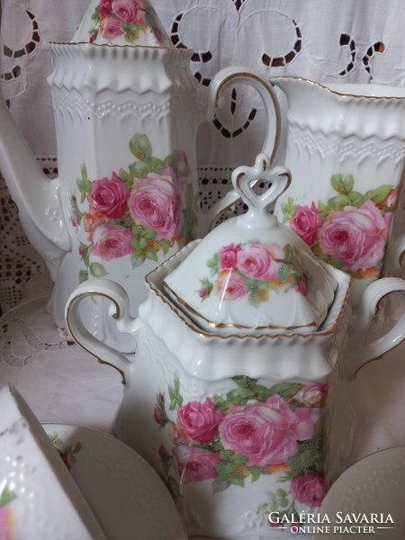 2 Personal coffee and tea sets