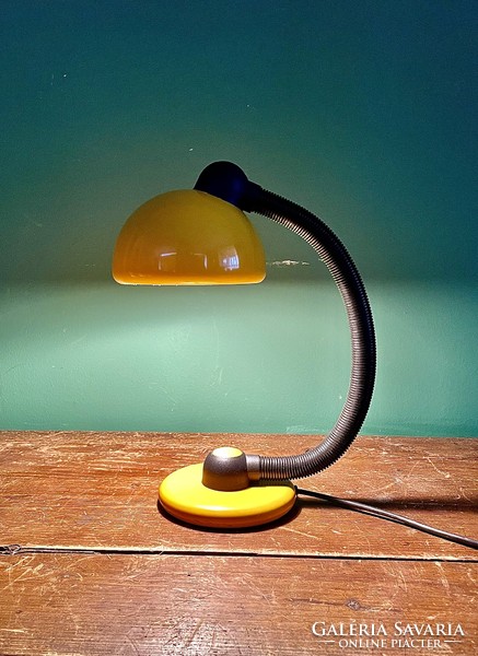 Retro space age design table lamp