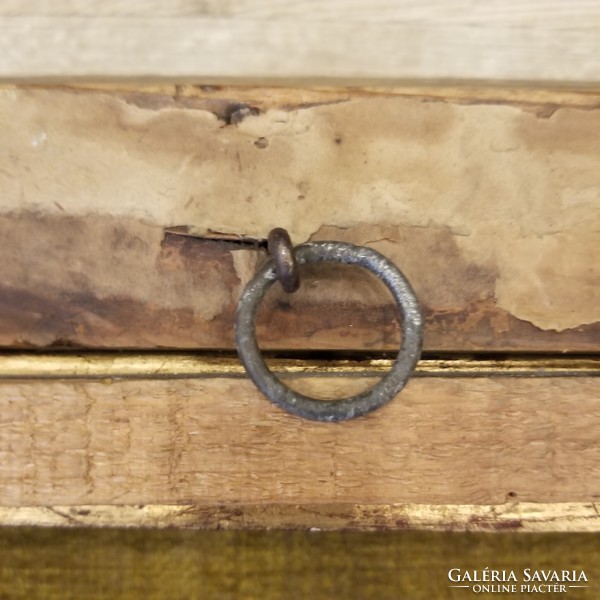 Gold-plated picture frame with ox-eye frame