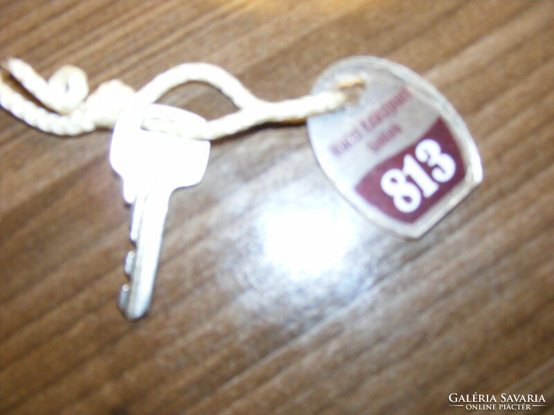 813-as Relikvia Ezüstpart  Szallodai , Hotel kulcstartó, kulcs