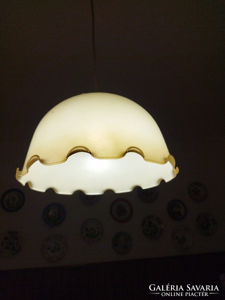 Kitchen ceiling lamp with ruffled edge