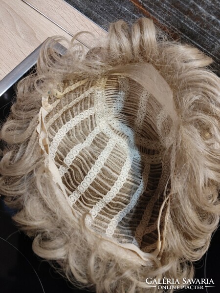 Ellen Wille women's wig made in Japan hair fiber / china holder