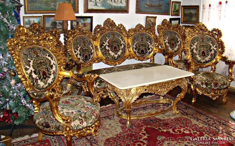 Bécsi Barokk aranyozott szalon garnitúra XVIII .sz.,asztal márványlappal,tükörkeret eladó.