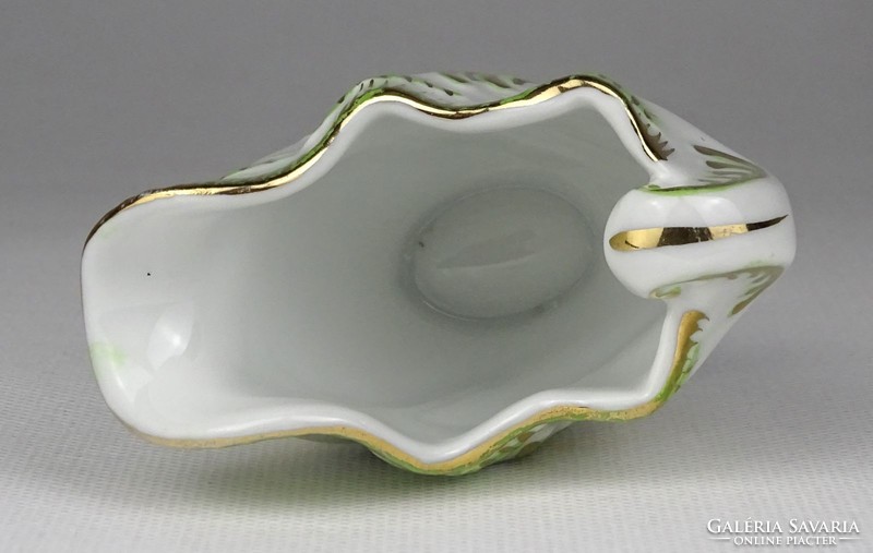 1L647 Herend shell ornament with a rich Victoria pattern