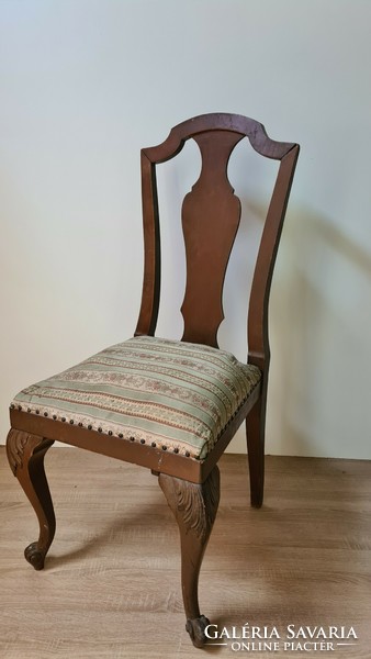 Neo-baroque chair