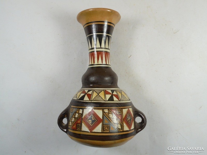Old hand painted Peruvian ceramic vase table decoration - pisac peru - 12 cm high