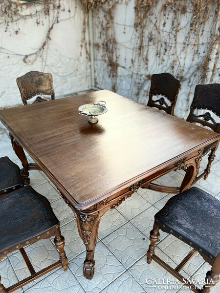 11 darabos Antik Bécsibarokk étkező garnitúra asztal+8 db bőr szék Kis-, és nagy tálaló