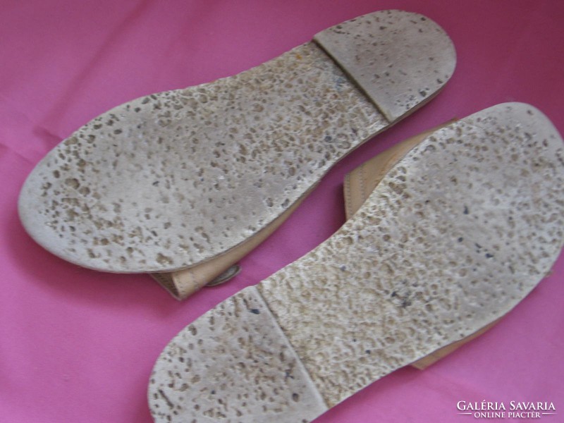 Retro museum round slippers from Békéscsaba