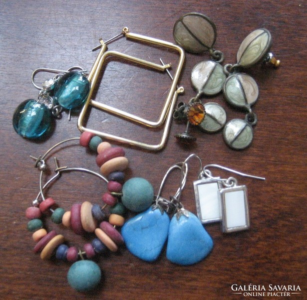 Seven pairs of bijou earrings