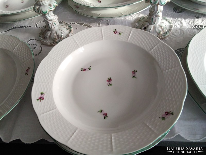 Herend set with a rare pattern with a green border, basket-weave edge from the wartime!