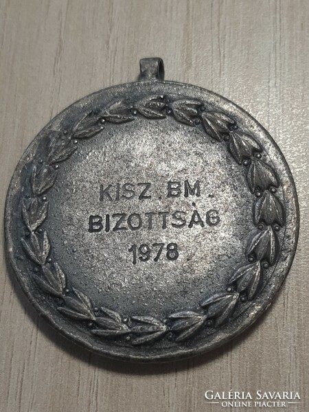 Small bm committee 1978 commemorative medal marked, with signature