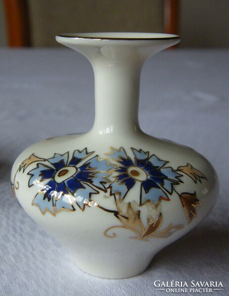 Zsolnay's cornflower vase!