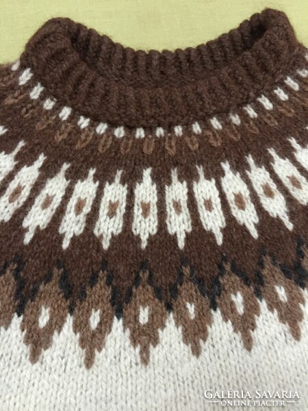 Norwegian/Icelandic pattern, soft, warm hand-knitted unisex alpaca wool sweater for size m/l