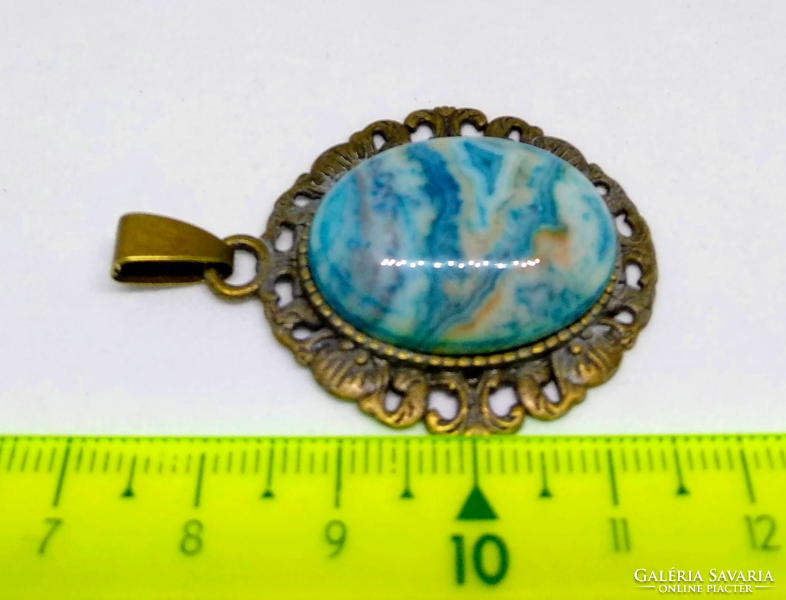 Crazy lace lace agate mineral stone, oval bronze pendant n74796