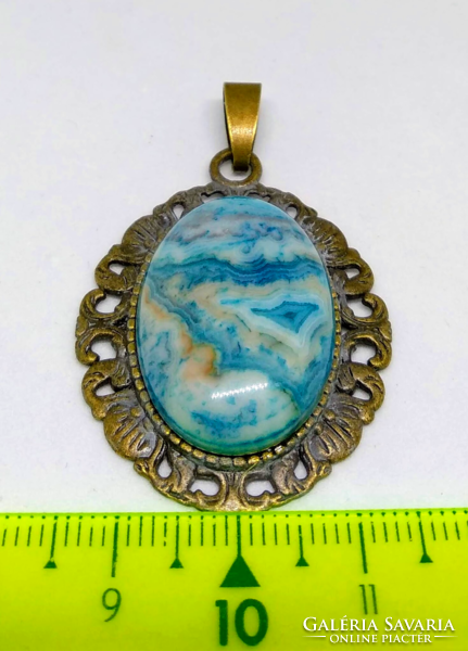 Crazy lace lace agate mineral stone, oval bronze pendant n74796