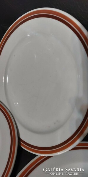Lowland, brown striped cake plate