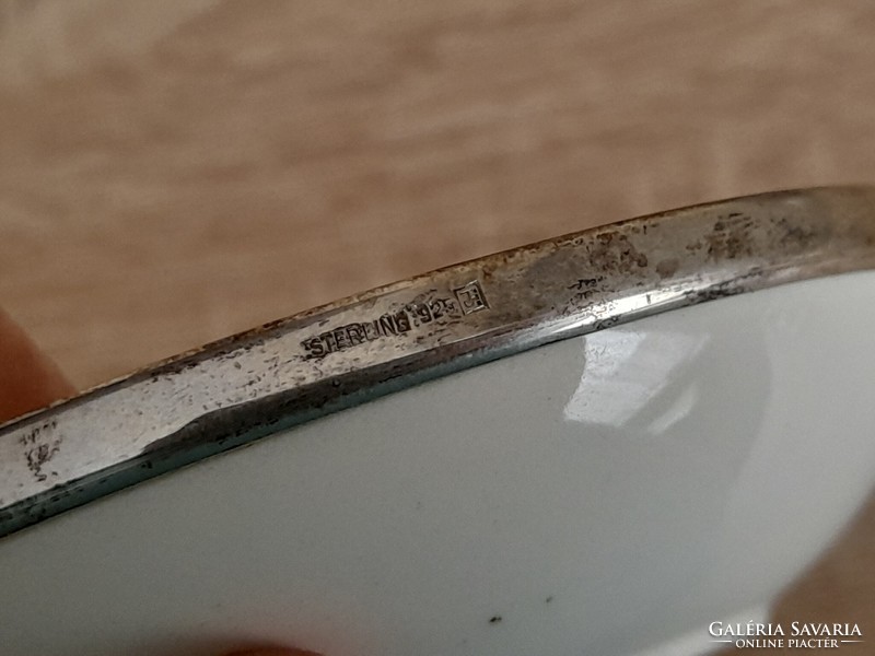 Sterling 925-ös ezüst peremű porcelán tál