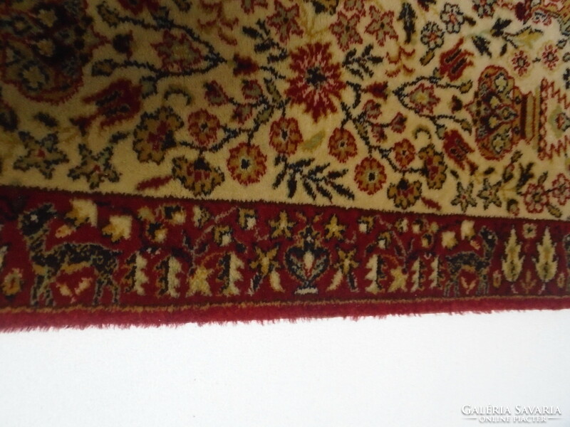 A luxury rug made of virgin wool with a beautiful animal motif