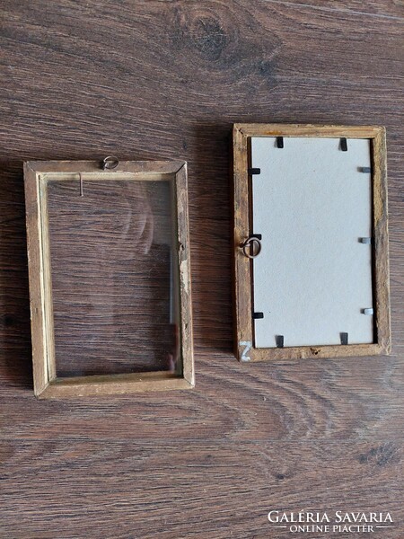 Picture frames for postcard-sized pictures, 2 in one