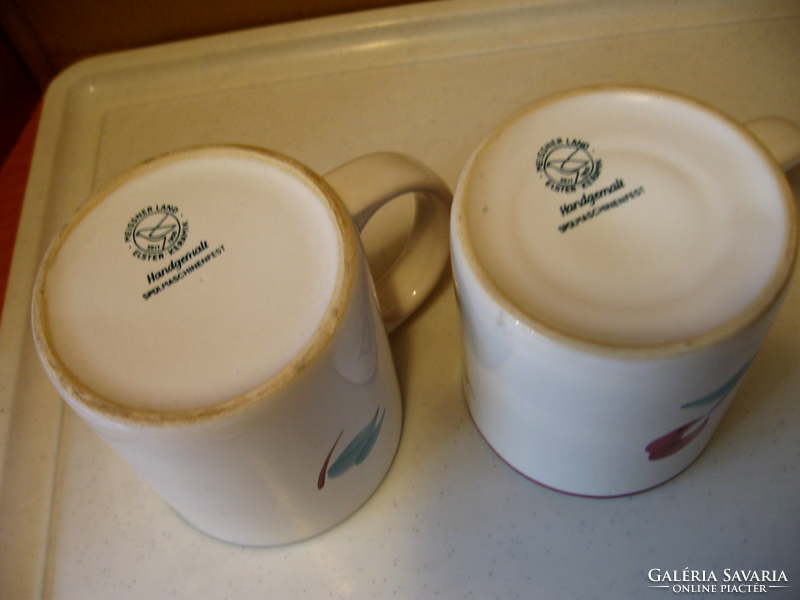 Pair of Meissen, Meissner Land Elster ceramic cups