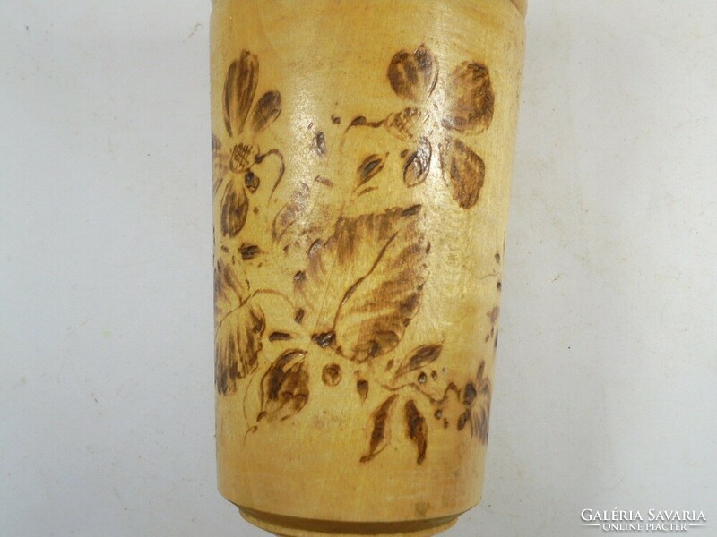 Régi jelzett faáru égetett fa kupa váza rózsa mintával - Víg Mihály faárukészítő munkája