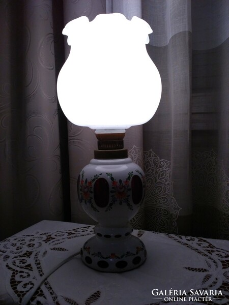 Hand painted Lausitzer glass red crystal table lamp